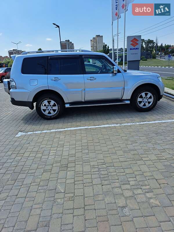 Внедорожник / Кроссовер Mitsubishi Pajero Wagon 2007 в Высоком