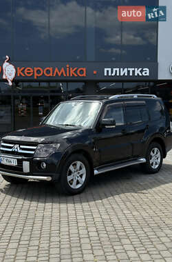 Внедорожник / Кроссовер Mitsubishi Pajero Wagon 2008 в 