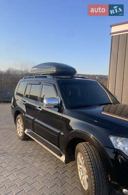 Позашляховик / Кросовер Mitsubishi Pajero Wagon 2012 в 