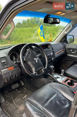 Позашляховик / Кросовер Mitsubishi Pajero Wagon 2008 в 