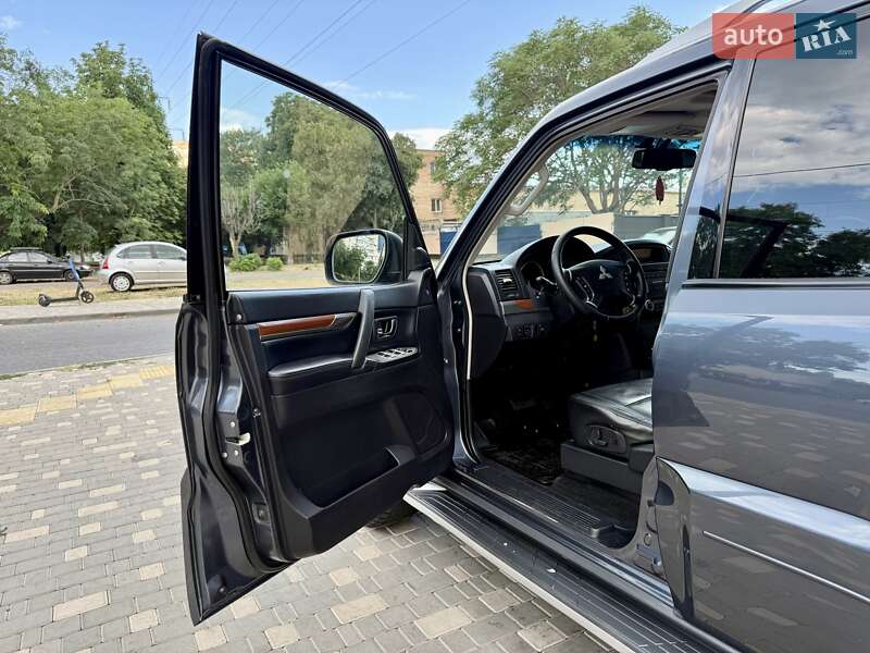 Позашляховик / Кросовер Mitsubishi Pajero Wagon 2008 в Одесі