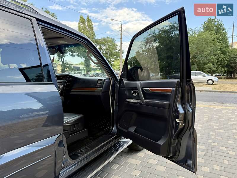 Позашляховик / Кросовер Mitsubishi Pajero Wagon 2008 в Одесі