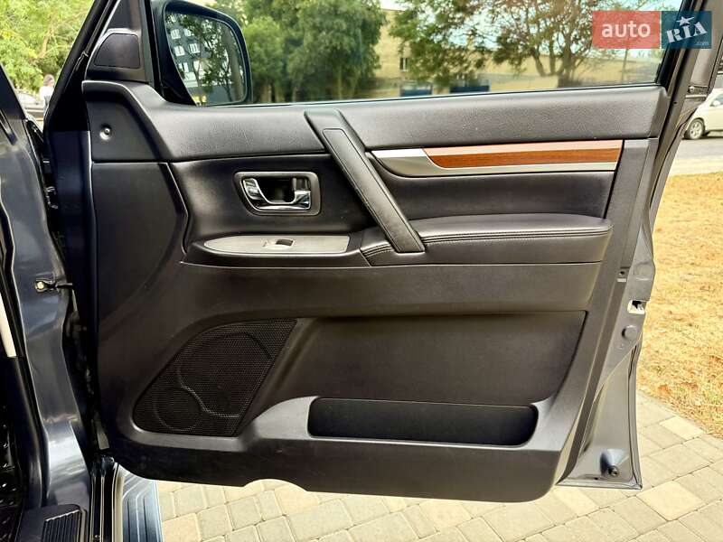 Позашляховик / Кросовер Mitsubishi Pajero Wagon 2008 в Одесі