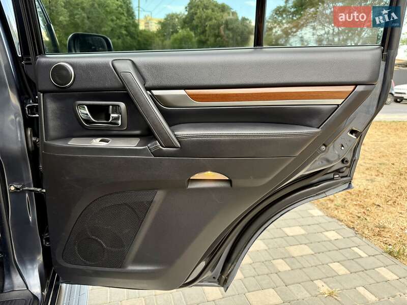 Позашляховик / Кросовер Mitsubishi Pajero Wagon 2008 в Одесі