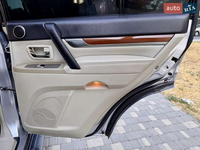 Внедорожник / Кроссовер Mitsubishi Pajero Wagon 2007 в Одессе