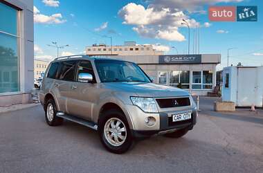 Внедорожник / Кроссовер Mitsubishi Pajero Wagon 2007 в Киеве