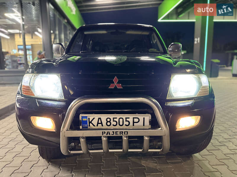 Внедорожник / Кроссовер Mitsubishi Pajero Wagon 2002 в Буче