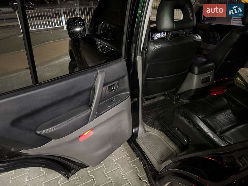 Внедорожник / Кроссовер Mitsubishi Pajero Wagon 2002 в Буче