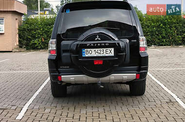 Внедорожник / Кроссовер Mitsubishi Pajero Wagon 2014 в 