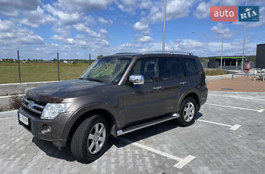 Внедорожник / Кроссовер Mitsubishi Pajero Wagon 2011 в Киеве