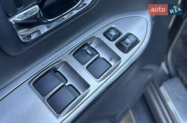 Внедорожник / Кроссовер Mitsubishi Pajero Wagon 2013 в 