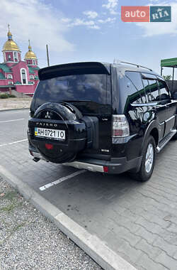 Внедорожник / Кроссовер Mitsubishi Pajero Wagon 2008 в 