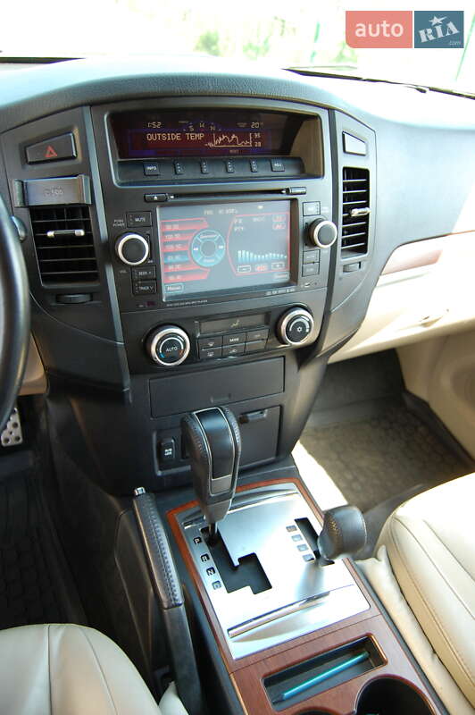 Внедорожник / Кроссовер Mitsubishi Pajero Wagon 2008 в Киеве