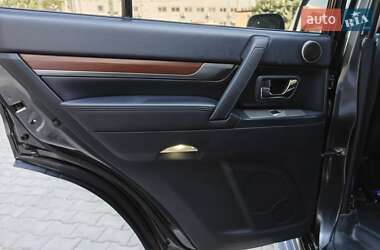 Внедорожник / Кроссовер Mitsubishi Pajero Wagon 2011 в 