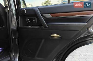 Внедорожник / Кроссовер Mitsubishi Pajero Wagon 2011 в 