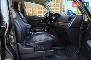 Внедорожник / Кроссовер Mitsubishi Pajero Wagon 2011 в 