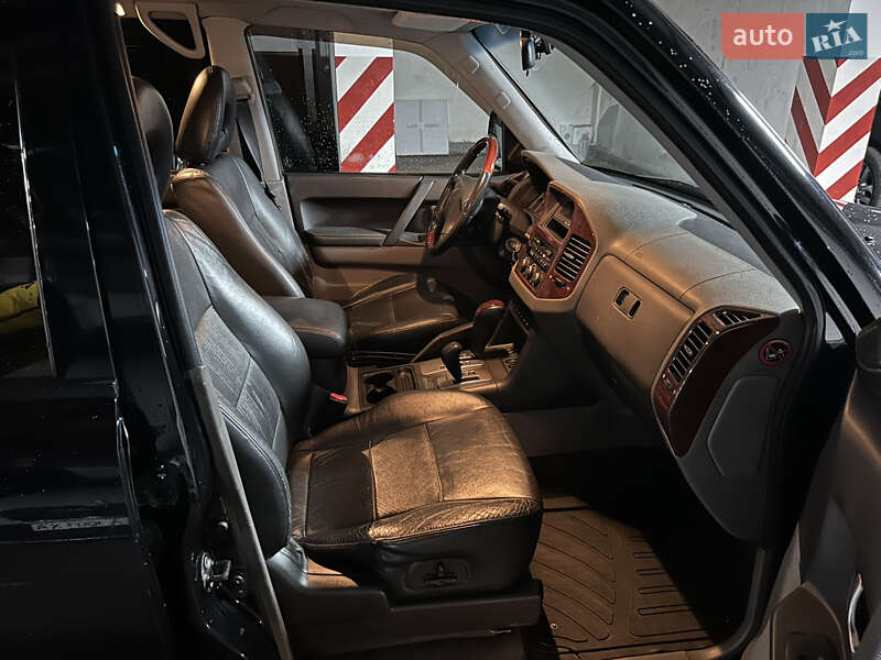 Внедорожник / Кроссовер Mitsubishi Pajero Wagon 2006 в Киеве фото 47 Внедорожник / Кроссовер Mitsubishi Pajero Wagon 2006 в Киеве