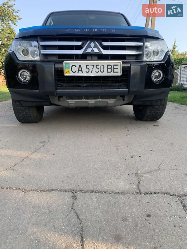 Позашляховик / Кросовер Mitsubishi Pajero Wagon 2007 в Умані фото 5 Позашляховик / Кросовер Mitsubishi Pajero Wagon 2007 в Умані
