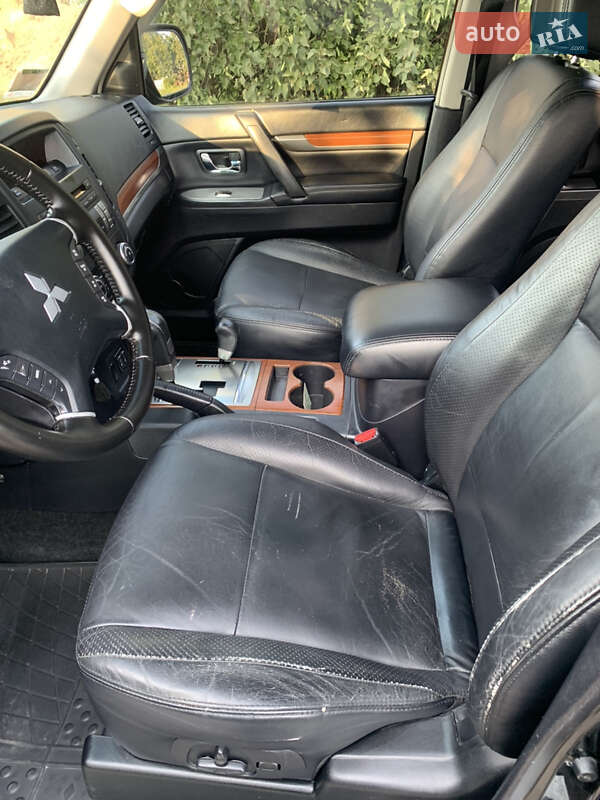 Позашляховик / Кросовер Mitsubishi Pajero Wagon 2007 в Умані фото 20 Позашляховик / Кросовер Mitsubishi Pajero Wagon 2007 в Умані