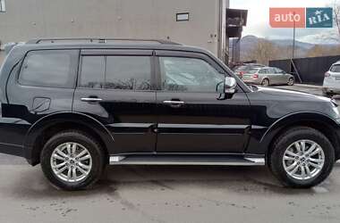 Внедорожник / Кроссовер Mitsubishi Pajero Wagon 2012 в Тячеве