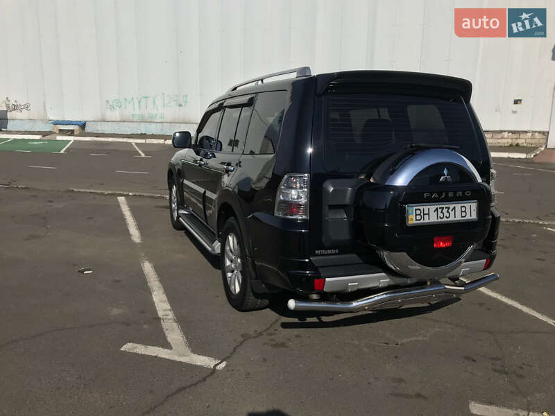 Позашляховик / Кросовер Mitsubishi Pajero Wagon 2011 в Одесі