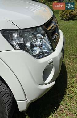 Внедорожник / Кроссовер Mitsubishi Pajero Wagon 2012 в 