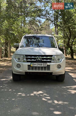 Внедорожник / Кроссовер Mitsubishi Pajero Wagon 2012 в 