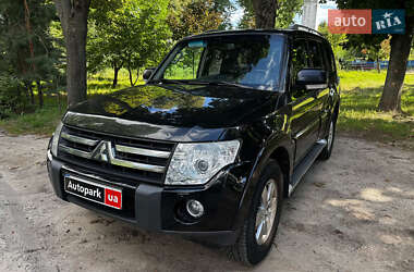 Позашляховик / Кросовер Mitsubishi Pajero Wagon 2007 в Києві