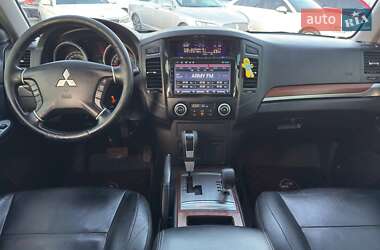 Внедорожник / Кроссовер Mitsubishi Pajero Wagon 2008 в 