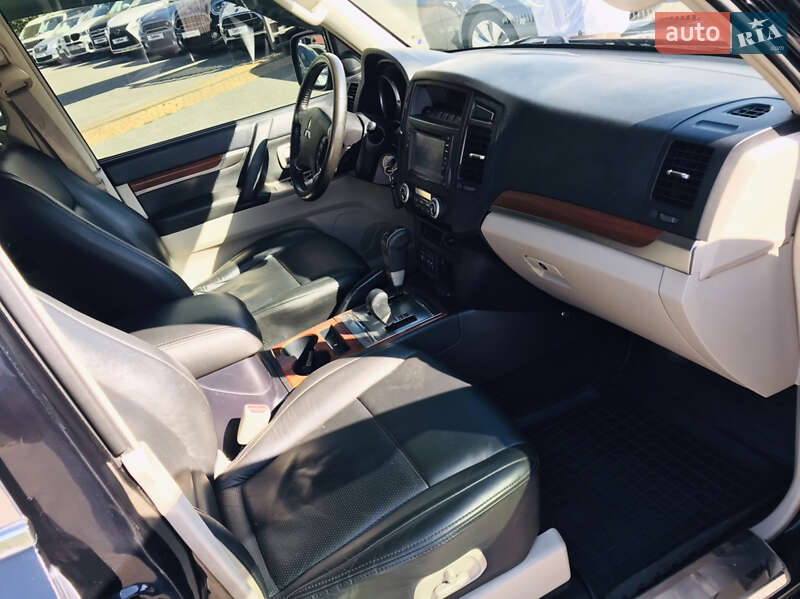 Внедорожник / Кроссовер Mitsubishi Pajero Wagon 2007 в Одессе фото 8 Внедорожник / Кроссовер Mitsubishi Pajero Wagon 2007 в Одессе