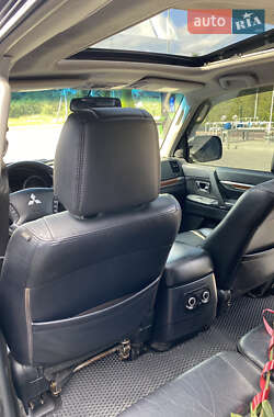 Внедорожник / Кроссовер Mitsubishi Pajero Wagon 2007 в 