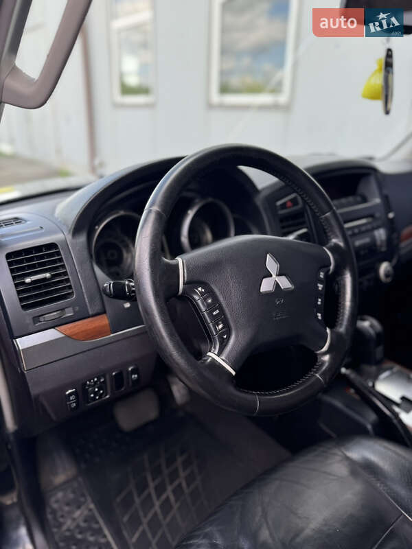 Позашляховик / Кросовер Mitsubishi Pajero Wagon 2008 в Кам'янець-Подільському