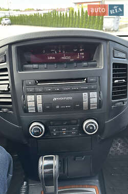 Позашляховик / Кросовер Mitsubishi Pajero Wagon 2008 в 