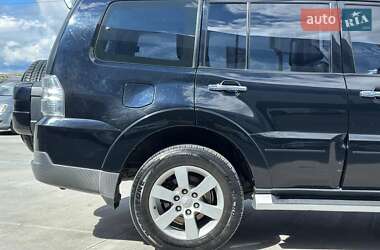 Внедорожник / Кроссовер Mitsubishi Pajero Wagon 2007 в 