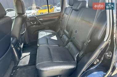 Внедорожник / Кроссовер Mitsubishi Pajero Wagon 2007 в 