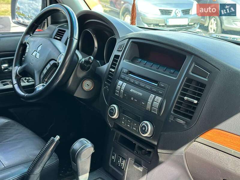 Внедорожник / Кроссовер Mitsubishi Pajero Wagon 2007 в Львове