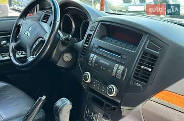 Внедорожник / Кроссовер Mitsubishi Pajero Wagon 2007 в 