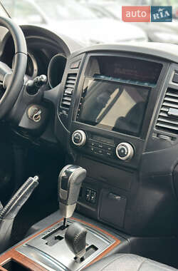 Внедорожник / Кроссовер Mitsubishi Pajero Wagon 2008 в 