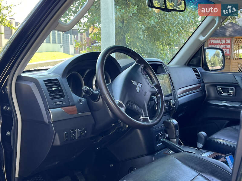 Внедорожник / Кроссовер Mitsubishi Pajero Wagon 2008 в Киеве
