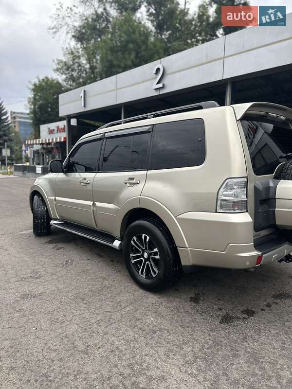 Позашляховик / Кросовер Mitsubishi Pajero Wagon 2010 в Кропивницькому фото 7 Позашляховик / Кросовер Mitsubishi Pajero Wagon 2010 в Кропивницькому
