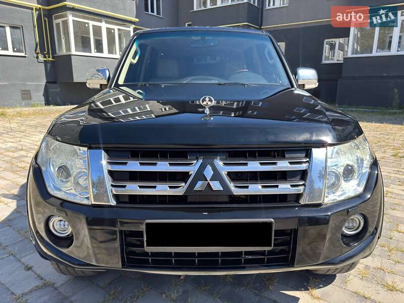 Внедорожник / Кроссовер Mitsubishi Pajero Wagon 2012 в Ахтырке