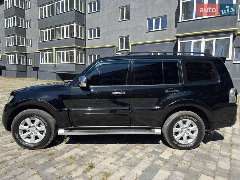 Внедорожник / Кроссовер Mitsubishi Pajero Wagon 2012 в Ахтырке