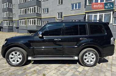 Внедорожник / Кроссовер Mitsubishi Pajero Wagon 2012 в 