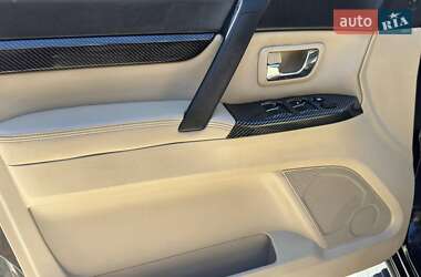 Внедорожник / Кроссовер Mitsubishi Pajero Wagon 2012 в 