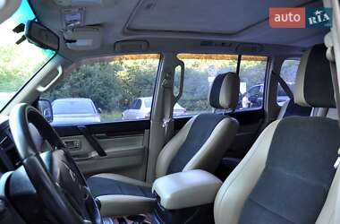 Внедорожник / Кроссовер Mitsubishi Pajero Wagon 2007 в 