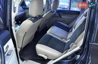 Внедорожник / Кроссовер Mitsubishi Pajero Wagon 2007 в 