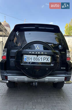 Внедорожник / Кроссовер Mitsubishi Pajero Wagon 2007 в 