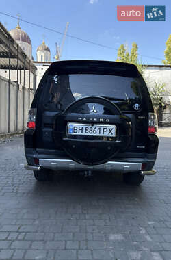Внедорожник / Кроссовер Mitsubishi Pajero Wagon 2007 в 