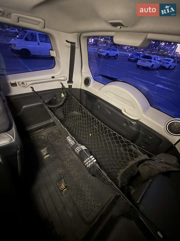 Позашляховик / Кросовер Mitsubishi Pajero Wagon 2008 в Києві