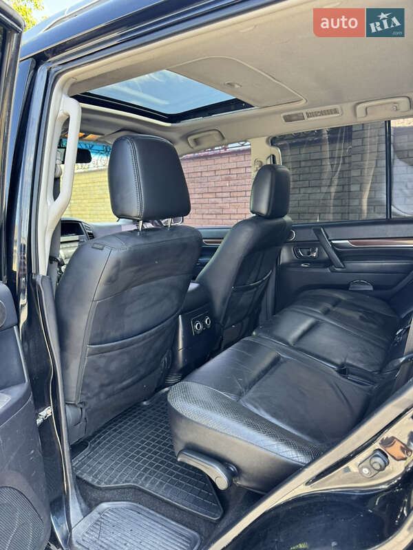 Внедорожник / Кроссовер Mitsubishi Pajero Wagon 2008 в Харькове